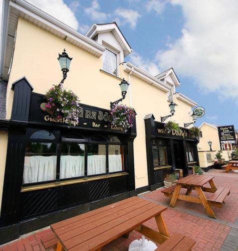 Dalys Inn Donore  Kültér fotó