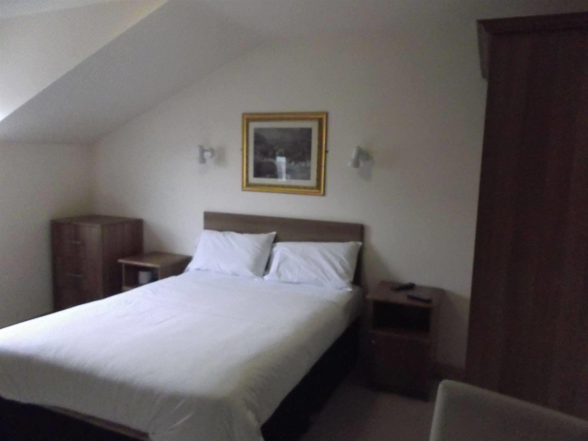 Dalys Inn Donore  Kültér fotó